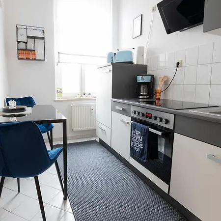 Tiny In Schickem Jugendstilviertel Appartement *